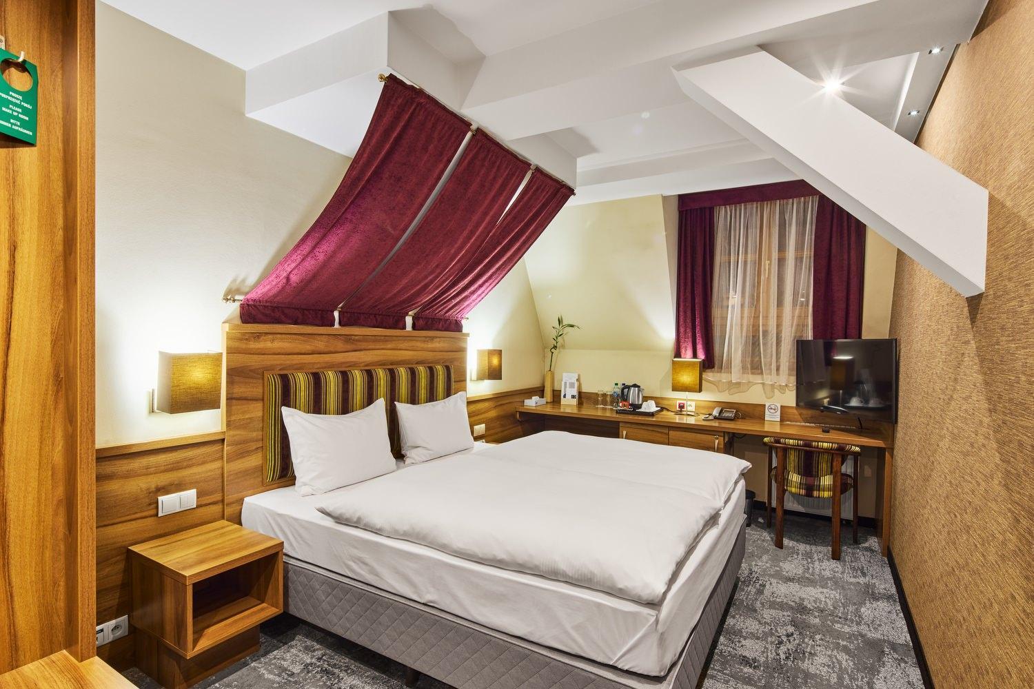 Hotel Na Polboru Sieradz Eksteriør billede