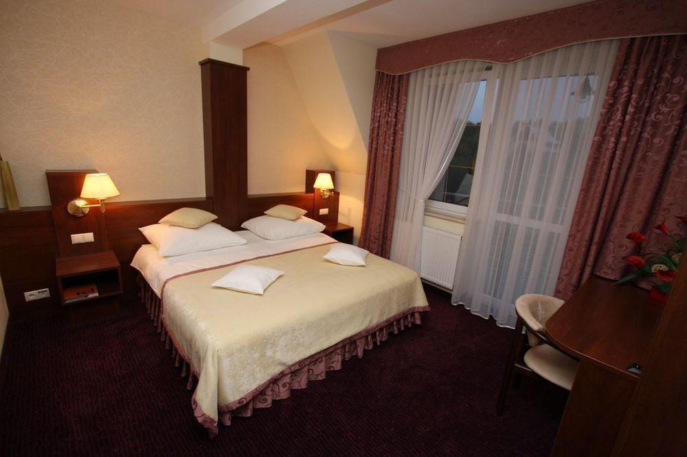 Hotel Na Polboru Sieradz Eksteriør billede