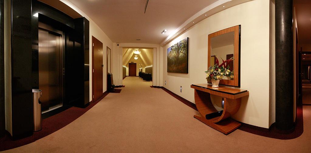 Hotel Na Polboru Sieradz Eksteriør billede